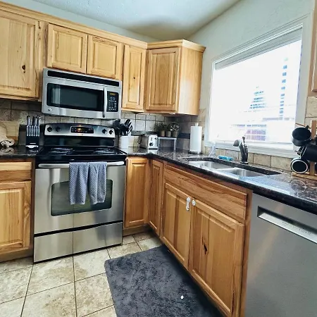 Home Sweet Idahome, Feels Like Home With All The Decor You Wish You Could Afford King Bed In Master, Fully Fenced Dog Friendly Yard, A Few Blocks From Bsu And Downtown Boise, Your Perfect Stay! Exterior photo