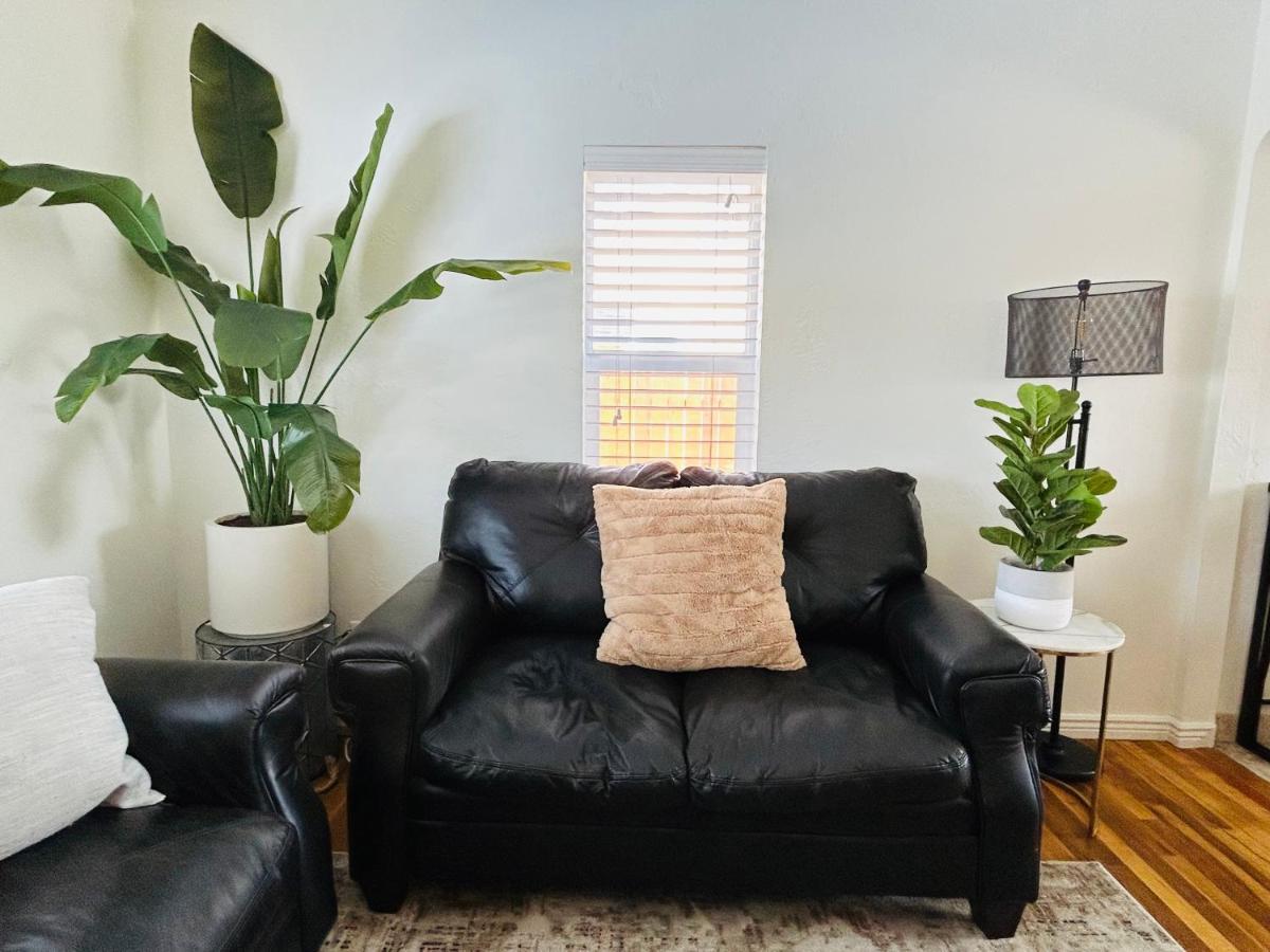 Sweet Idahome, Feels Like With The Decor Wish Could Afford King Bed In Master, Fully Fenced Dog Friendly Yard, A Few Blocks From Bsu And Downtown Boise, Your Perfect Stay!